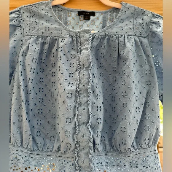 J. Crew Button Front Cropped Eyelet Top Blouse Hydrangea Blue size Medium - Picture 8 of 15